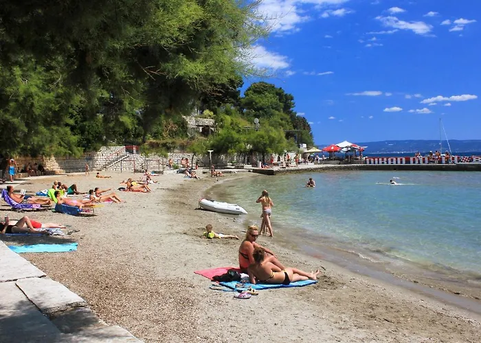 With A Parking Space - 16840