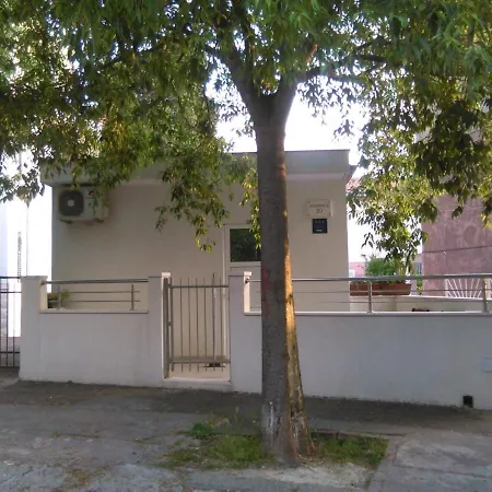 With A Parking Space - 16840